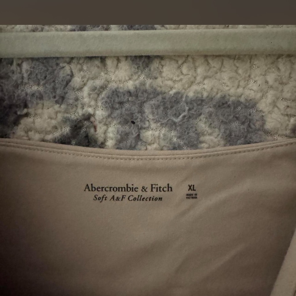 NWOT Abercrombie & Fitch Soft Tan Bodysuit - Picture 2 of 5